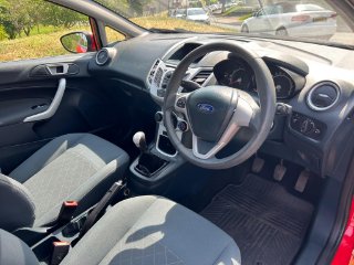 /photos/9674/284117ac-ed1d-4fba-9cab-68562a312a21_i320x240.jpg